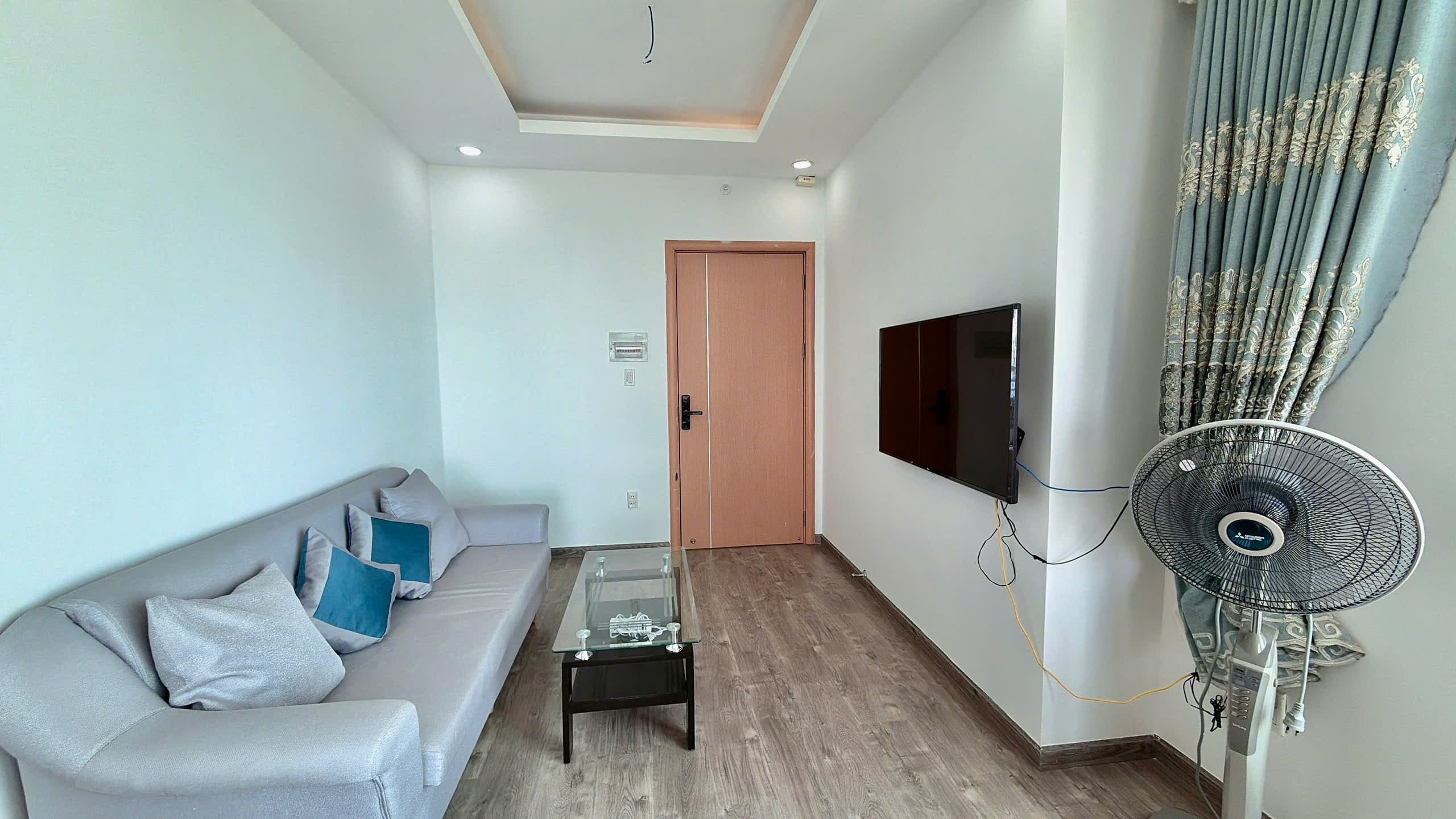 North · Hon Chong 8 photo