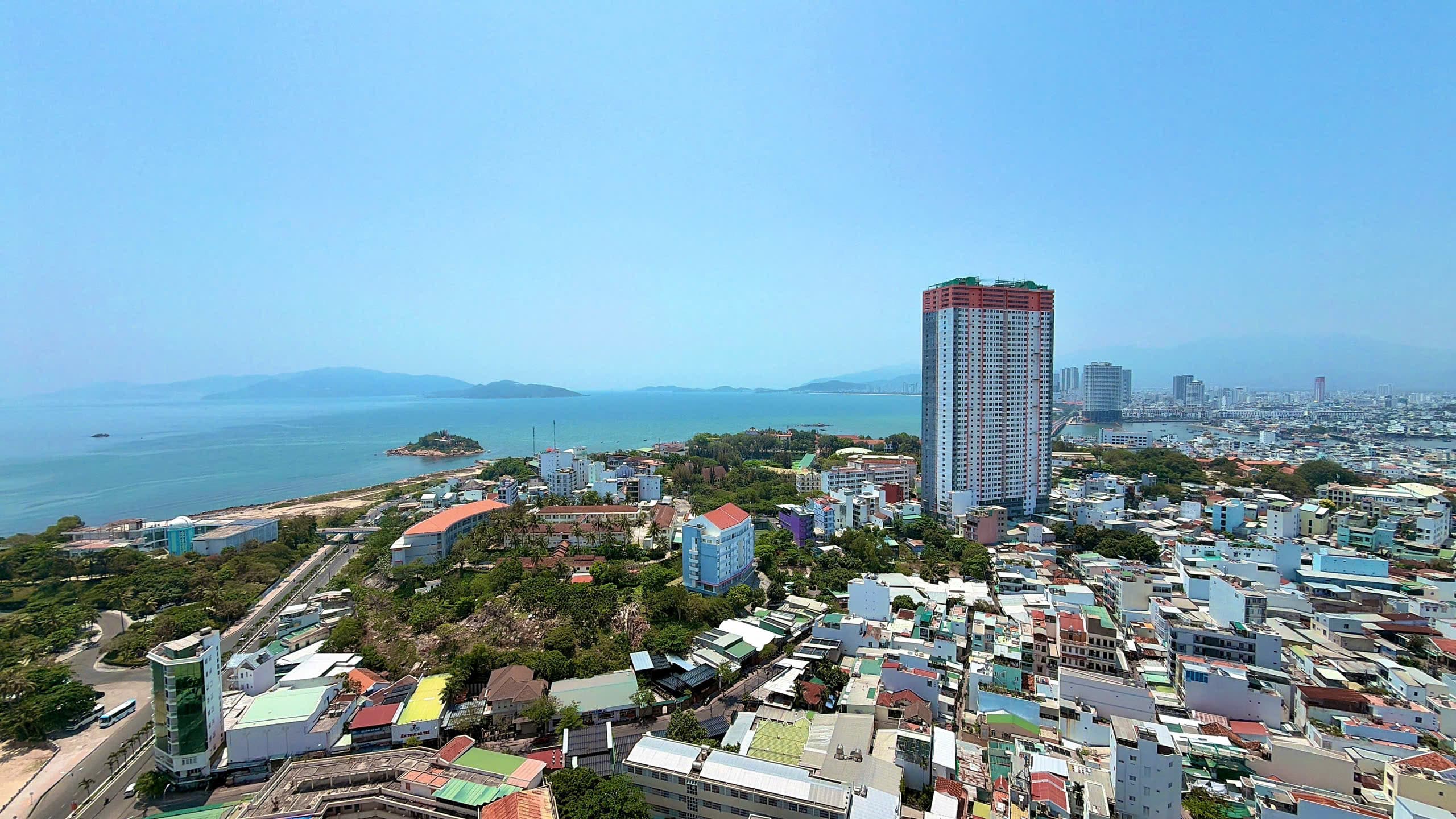 North · Hon Chong 17 photo