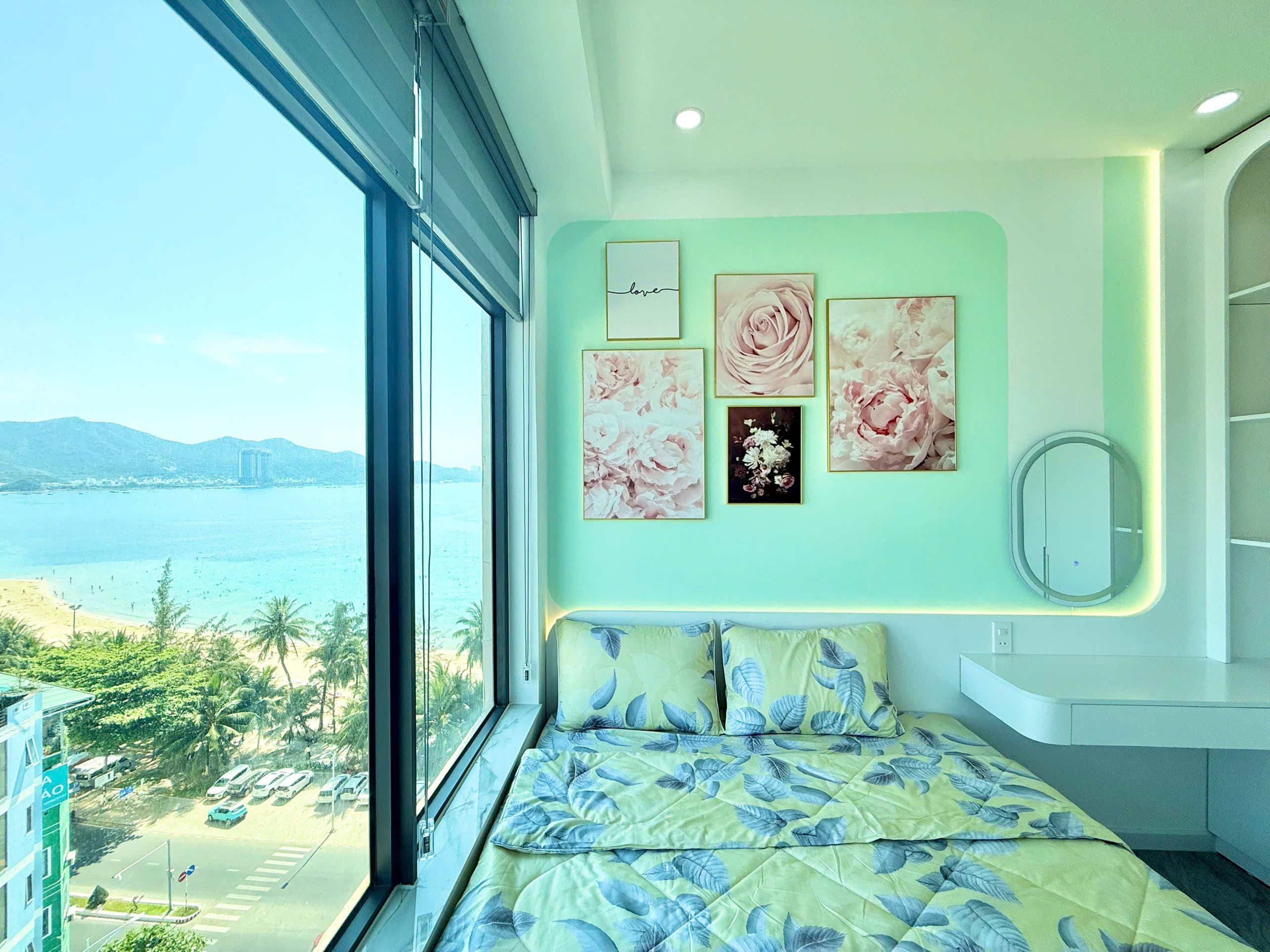 North · Hon Chong 10 photo