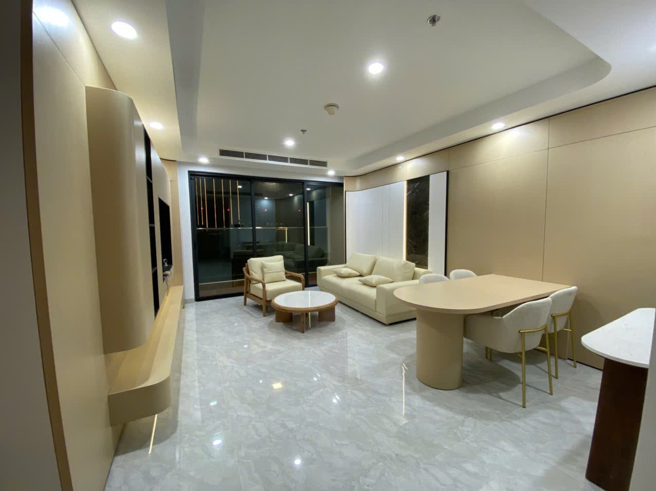 Tay Ho 12 photo