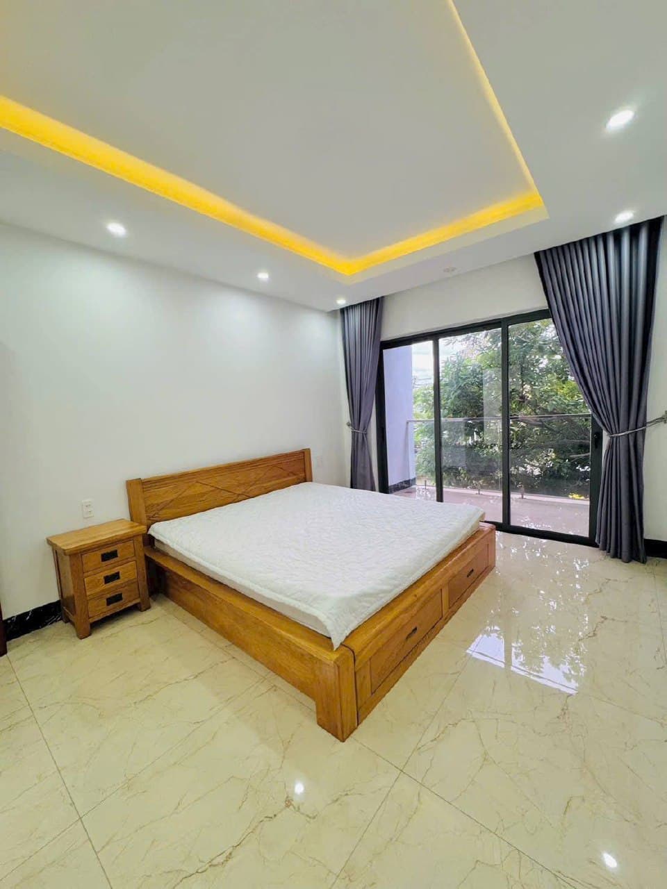 Vinh Diem Trung · VCN 12 photo