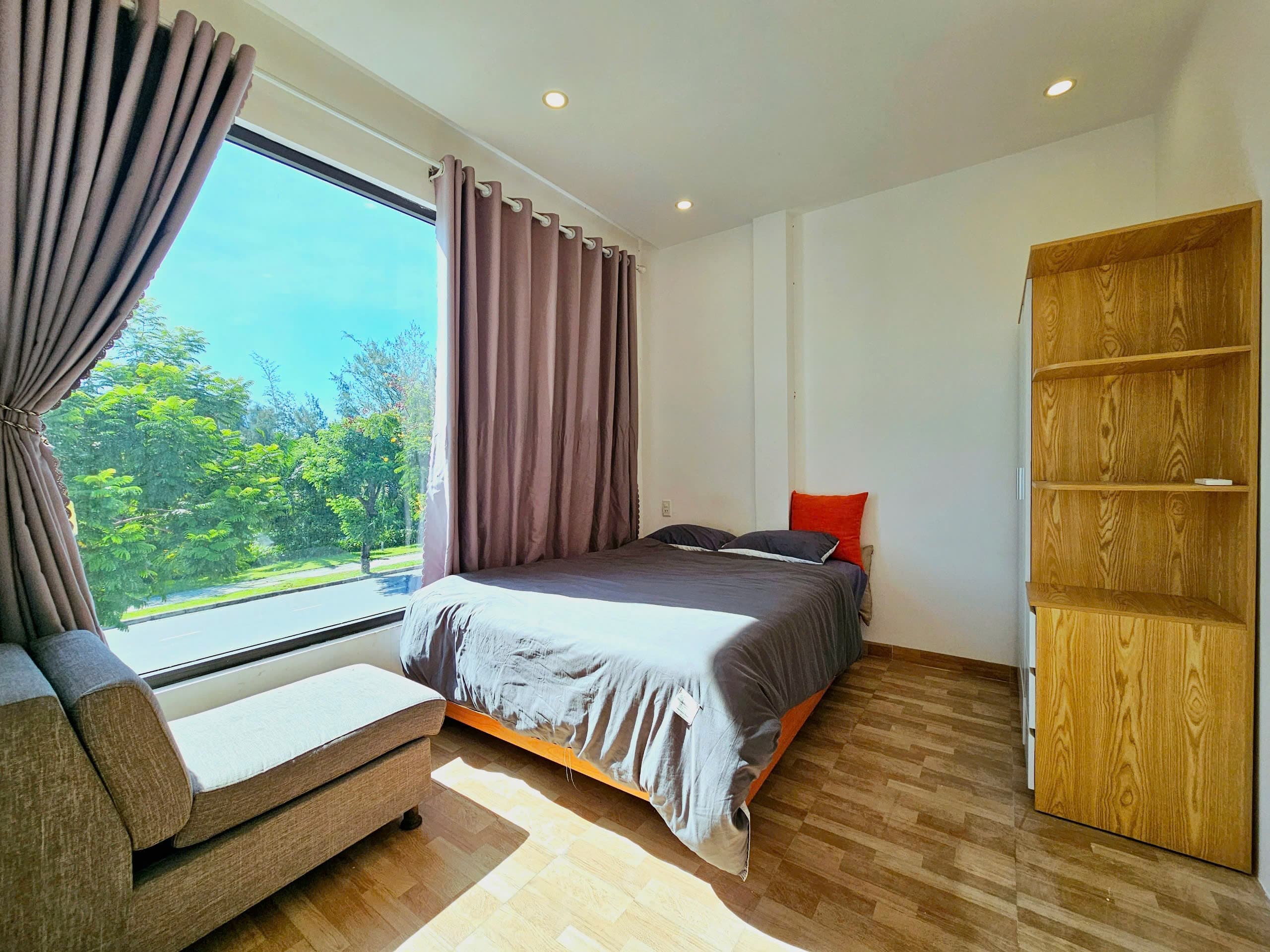 Hoa Hai 2-Bedroom Apartment for Rent 사진